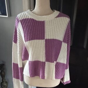 moon & madison Lilac and White Checkered Sweater